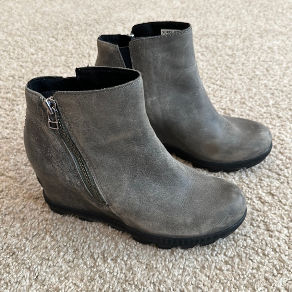 Sorel Women's Evie Pull-On Leather Boot Gray Size 7